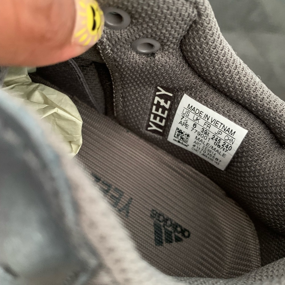 Yeezy700